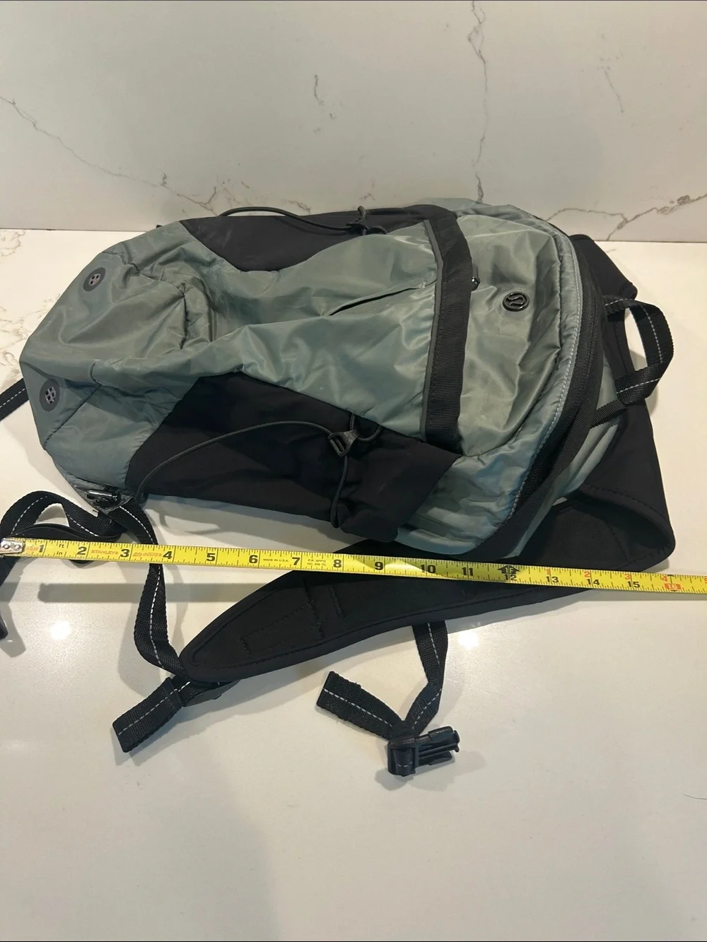 lululemon athletica Men's Sage Green and Black Backpack